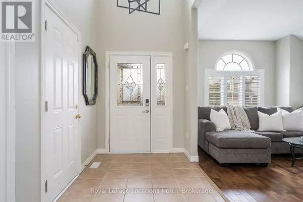 Collingwood, ON L9Y0E2,341 HOLDEN STREET