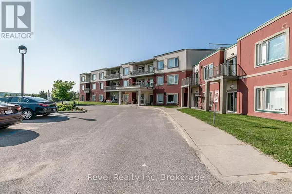 Tiny, ON L9M0H1,333 LAFONTAINE RD West #105