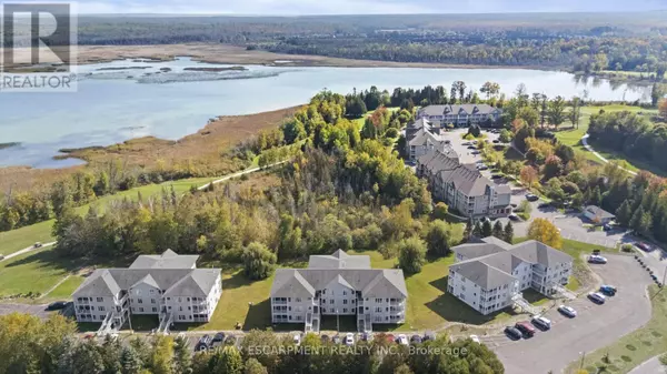 20 Mulligan LN #8, Wasaga Beach, ON L9E1C4