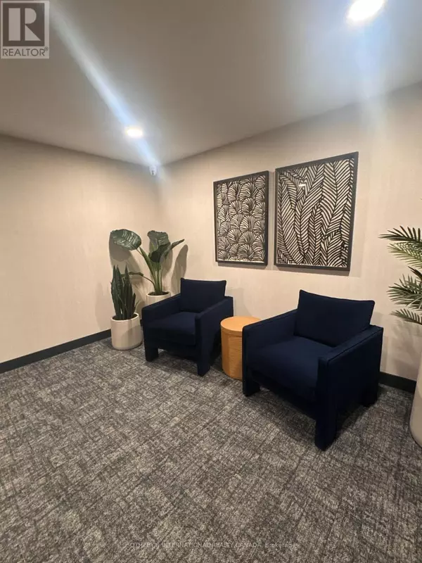 Collingwood, ON L9Y0E8,31 Huron ST West #218