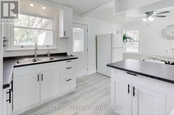 Orillia, ON L3V2N5,20 ROSE AVENUE