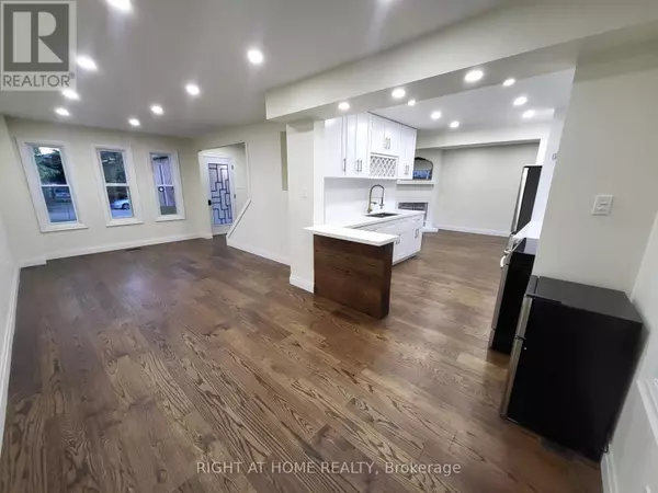 Barrie (grove East), ON L4M5W9,247 HICKLING TRAIL