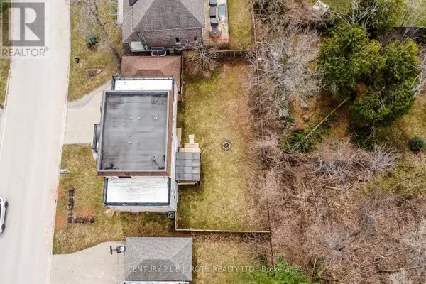 Barrie (south Shore), ON L4N7T1,16 GRAY LANE