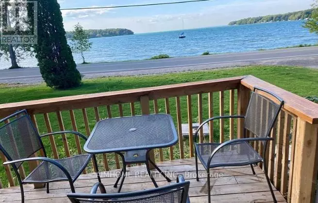 Oro-medonte, ON L3V6H1,2858 LAKESHORE ROAD E