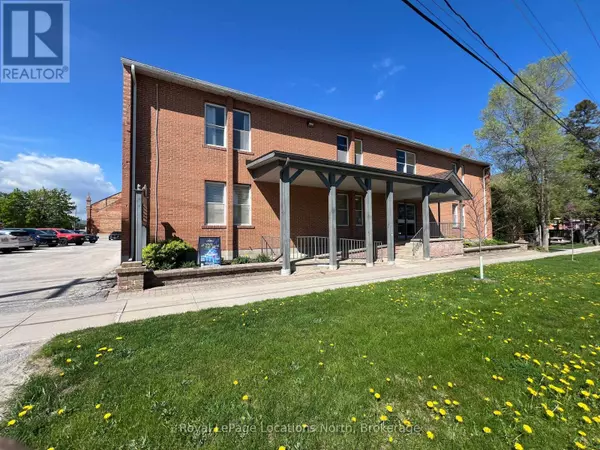 150 Saint Paul ST #206A, Collingwood, ON L9Y3P2