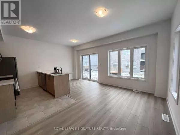 Barrie, ON L9J0C2,21 HAY LANE