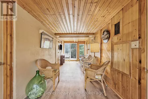 Tiny, ON L9M0H9,31 DESROCHES TRAIL