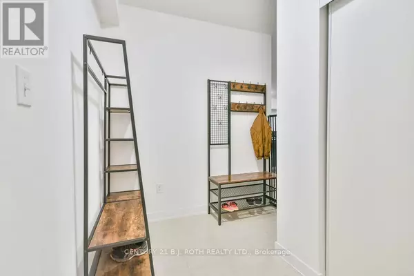 Barrie, ON L9J0T2,8 Culinary LN #502