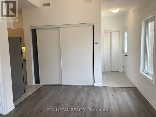 Barrie, ON L9J0C2,31 PUMPKIN CORNER CRESCENT