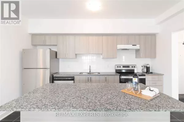 4 Spice WAY #604, Barrie, ON L9J0M2