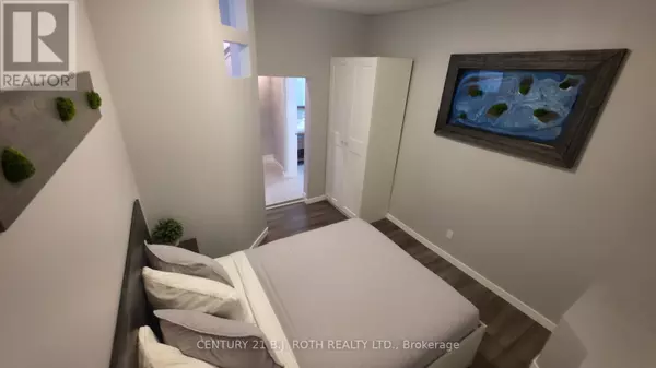 Orillia, ON L3V5K5,82 Albert ST North #3