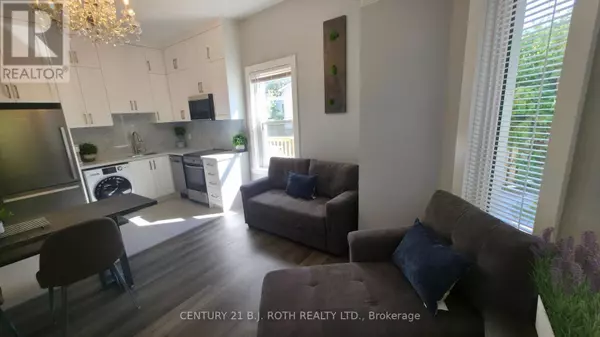 Orillia, ON L3V5K5,82 Albert ST North #3