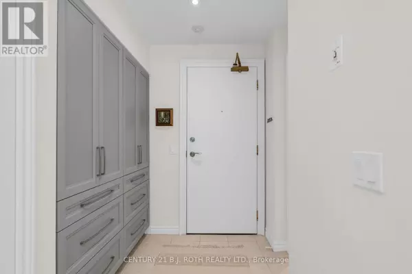 Barrie (city Centre), ON L4N9R2,6 Toronto ST #1104