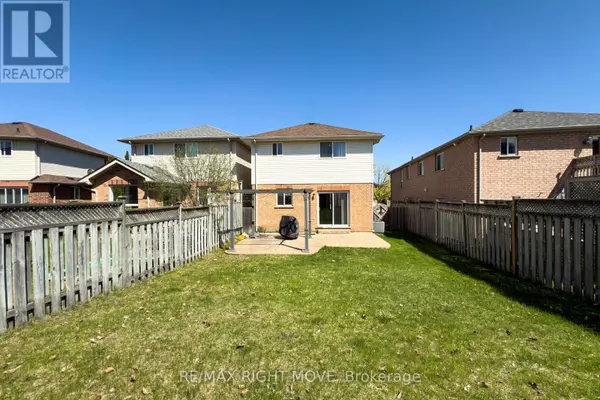 Orillia, ON L3V7X3,147 JULIA CRESCENT