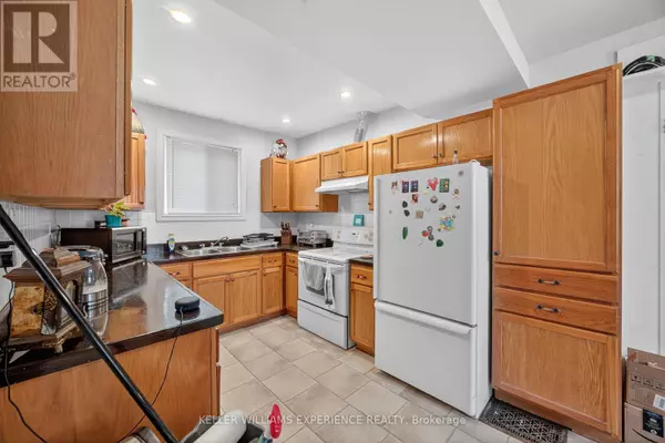 Orillia, ON L3V5P6,129 DUNLOP STREET