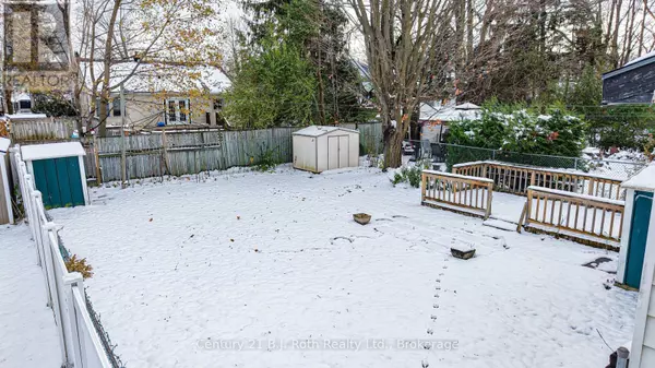 Orillia, ON L3V3A4,337 COLBORNE STREET W