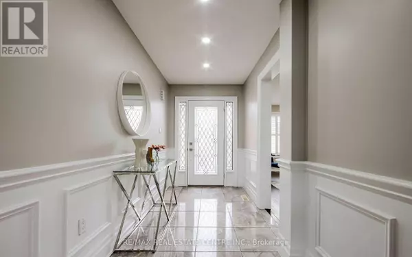 Barrie (painswick South), ON L4N5X4,11 PRISCILLA'S PLACE