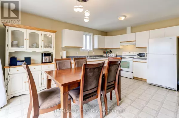 Wasaga Beach, ON L9Z3B2,36A MEADOWLARK BOULEVARD