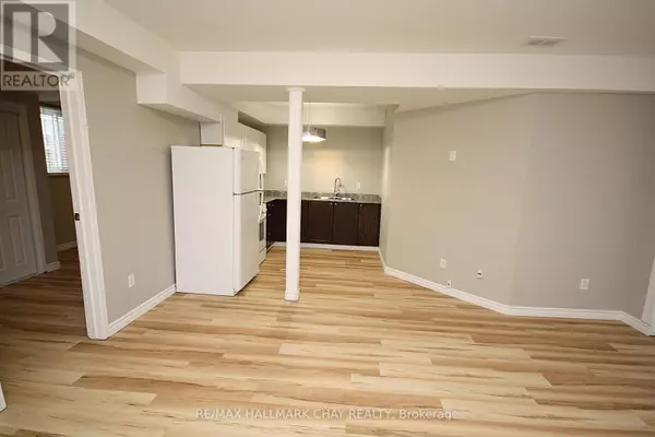 Barrie (ardagh), ON L4N6Y3,36 Porritt ST #B