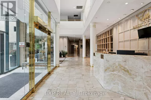 Barrie (city Centre), ON L4M6H9,140 Dunlop ST East #301