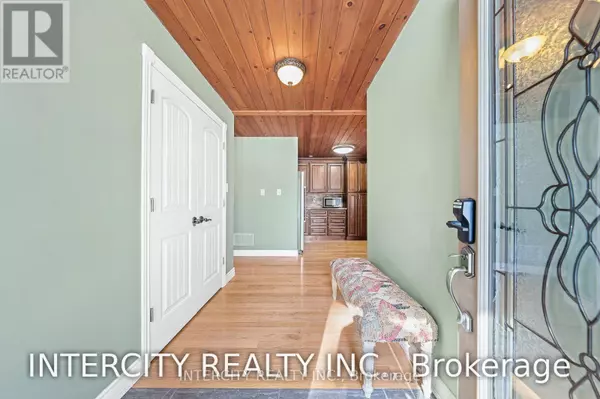 Wasaga Beach, ON L9Z2T4,229 SUNNIDALE ROAD