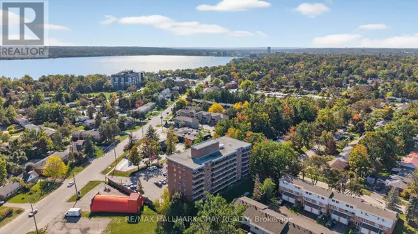 Barrie (codrington), ON L4M5J7,414 Blake ST #705