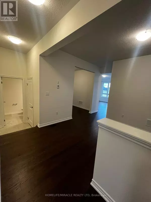 Barrie, ON L9J0P6,24 PHOENIX BOULEVARD