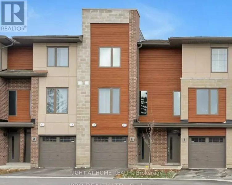 33 DAWSON DR #4, Collingwood, ON L9Y5B4