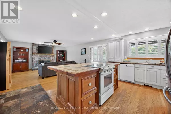 Orillia, ON L3V4Y6,451 JAMIESON DRIVE