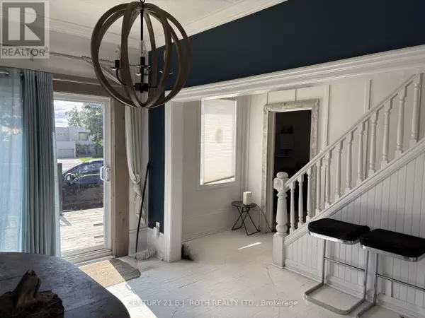 Barrie (north Shore), ON L4M1B6,253 DUNLOP STREET E