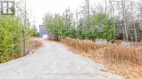 Tiny, ON L9M0C9,2576 CHAMPLAIN ROAD