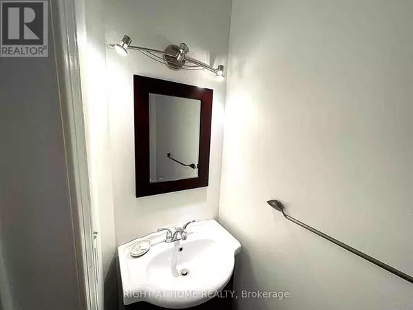 Barrie (ardagh), ON L4N8K1,294 FERNDALE DRIVE S