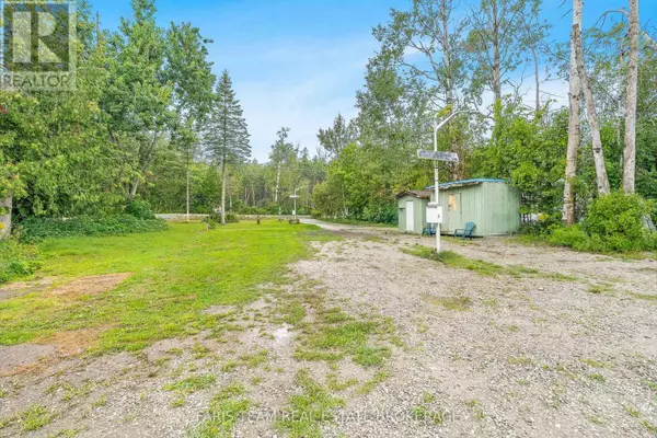 Oro-medonte (hawkestone), ON L0L1T0,197 KENNEDY AVENUE