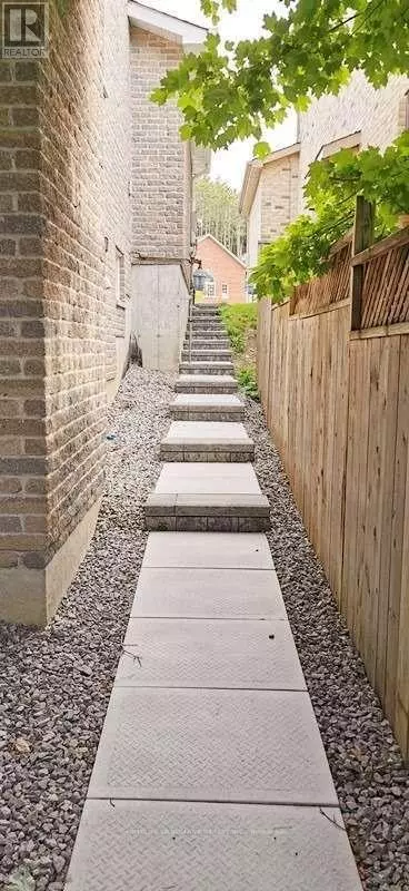 Barrie (ardagh), ON L4N0Z9,22 Willow Fern DR #Unit 1