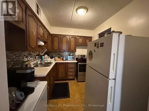 Collingwood, ON L9Y4E5,460 Ontario ST #202