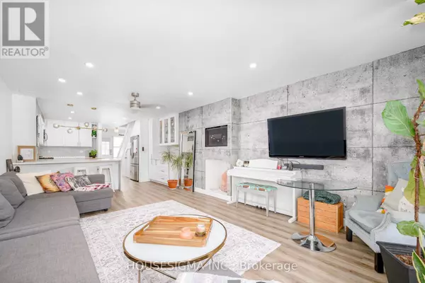 Ramara, ON L0K1B0,4 Paradise BLVD #19