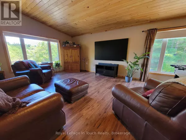 Severn, ON L0K1E0,5631 UPPER BIG CHUTE ROAD