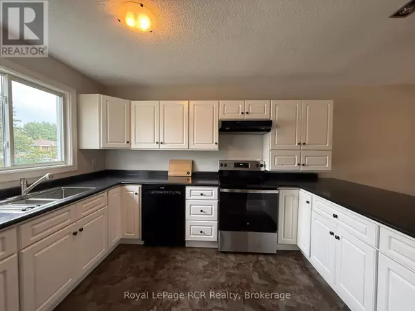 Collingwood, ON L9Y4S6,15 Watts CRES #3