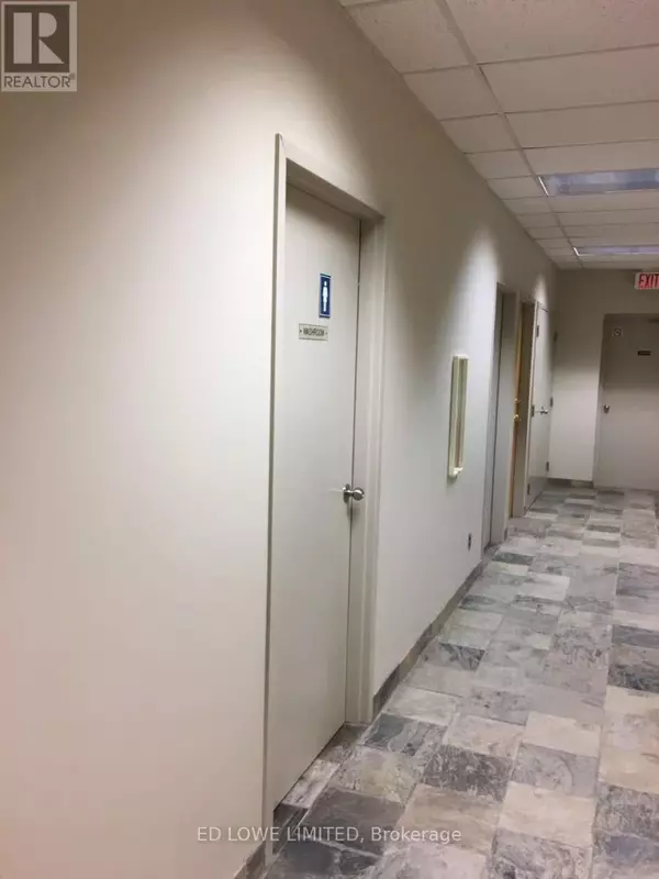 Barrie (0 East), ON L4N4Y5,231 Bayview DR #304