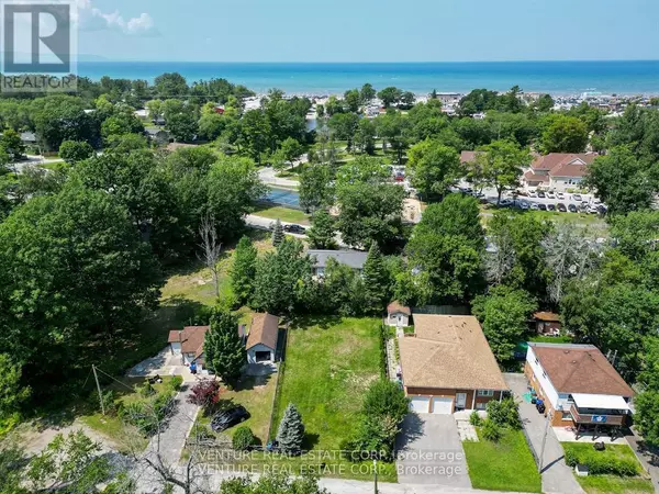 Wasaga Beach, ON L9Z2K4,74 FOREST AVENUE