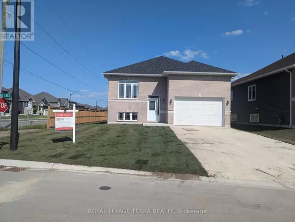 2 JOANNE CRESCENT N, Wasaga Beach, ON L9Z1R4