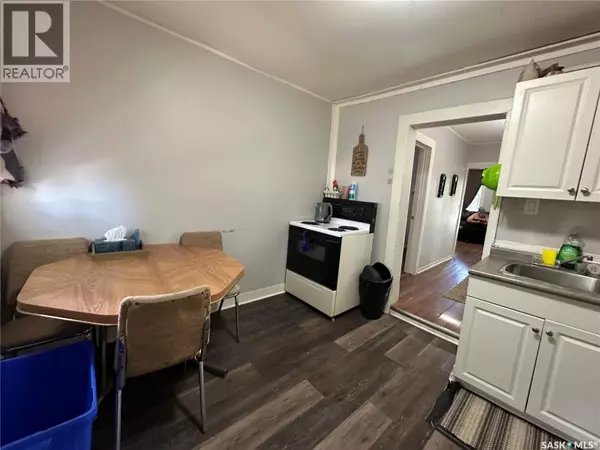 Regina, SK S4T3B4,761 Athol STREET