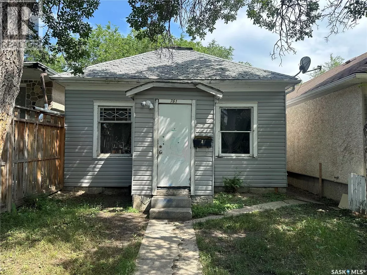 Regina, SK S4T3B4,761 Athol STREET