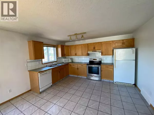 1A, 104 Upland Trail W, Brooks, AB T1R1L6