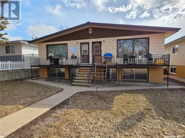 459 6th AVENUE NW, Swift Current, SK S9H0Y2