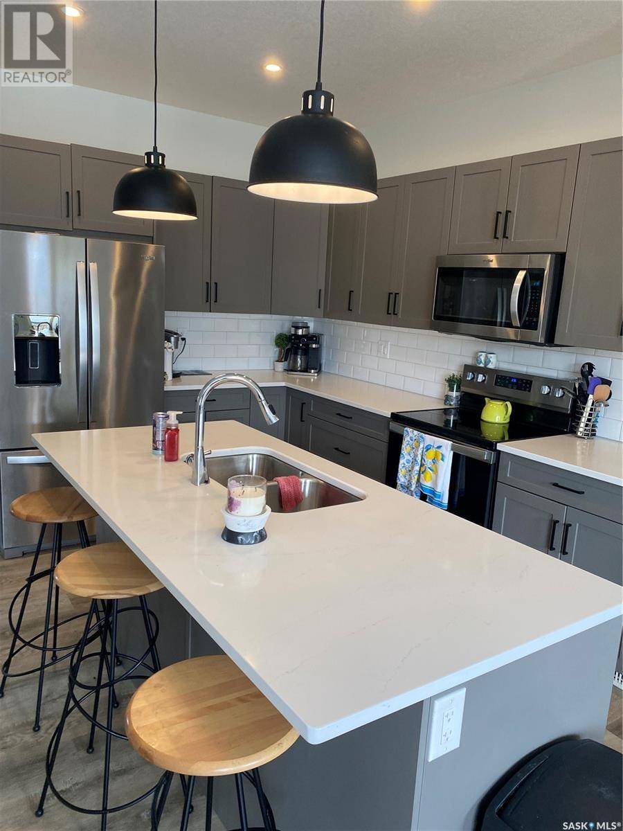 Saskatoon, SK S7V0V7,215 Skopik CRESCENT