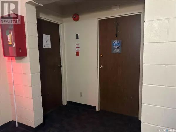 Regina, SK S4S6P8,34 15 Centennial STREET