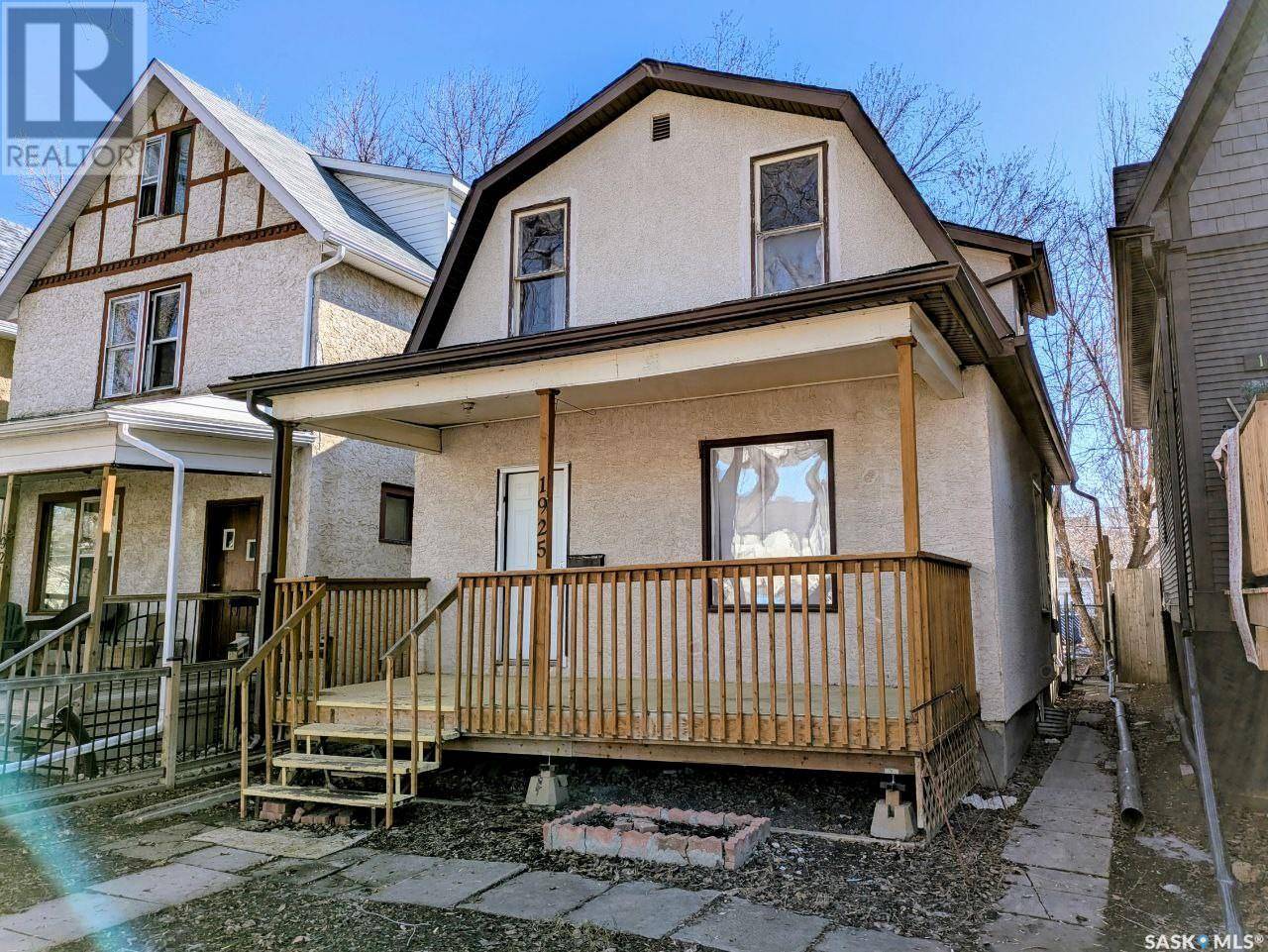 1925 Robinson STREET, Regina, SK S4T2P4