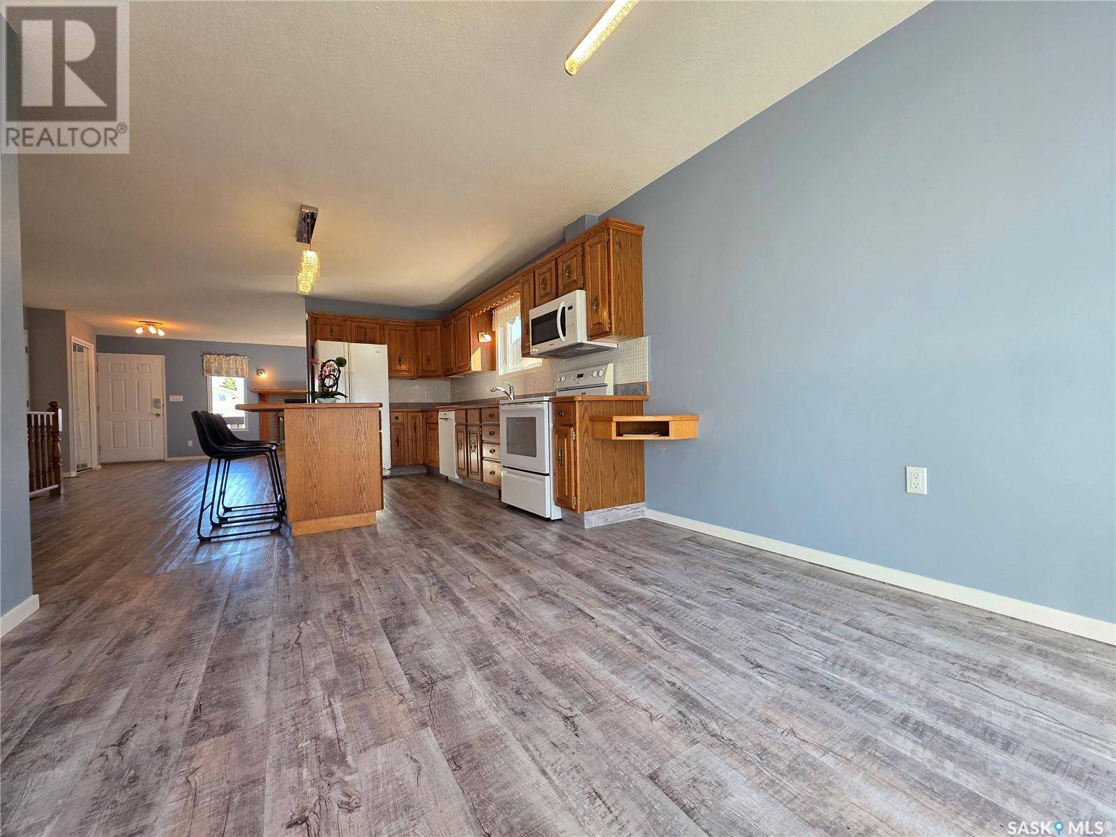 Swift Current, SK S9H4R5,332 Matador DRIVE