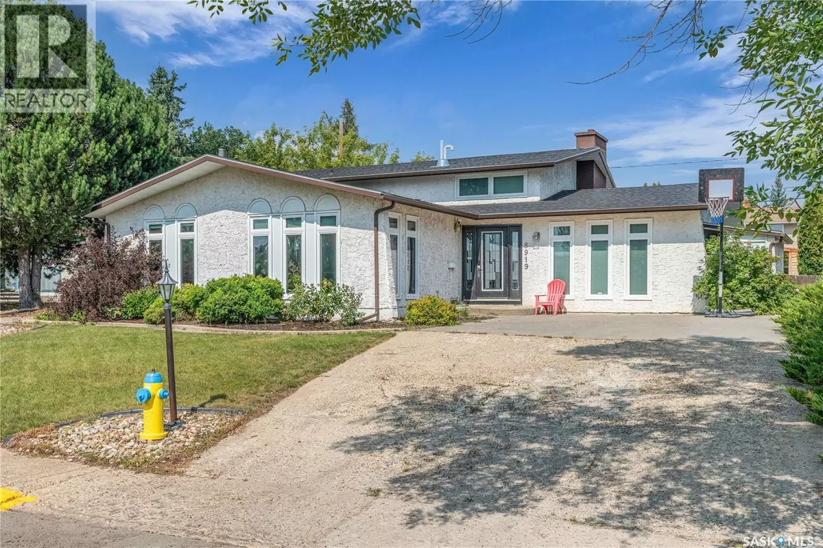 North Battleford, SK S9A2W6,8919 Gregory DRIVE